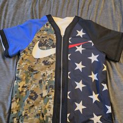 Nike Vintage Camo/Flag REVERSIBLE Zip Up XL