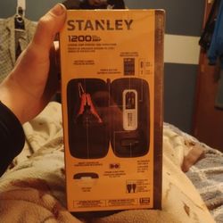 STANLEY 1200 Amp Portable Jump Box/15w USB x2 power bank