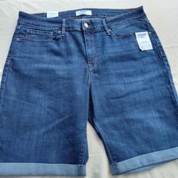 Women's Levi's Shorts 