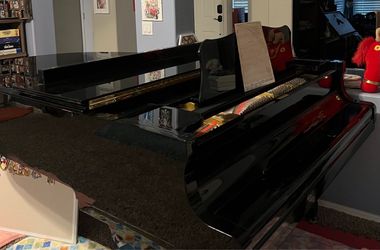 Yamaha C3 Grand piano