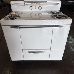 Vintage Maytag Dutch oven