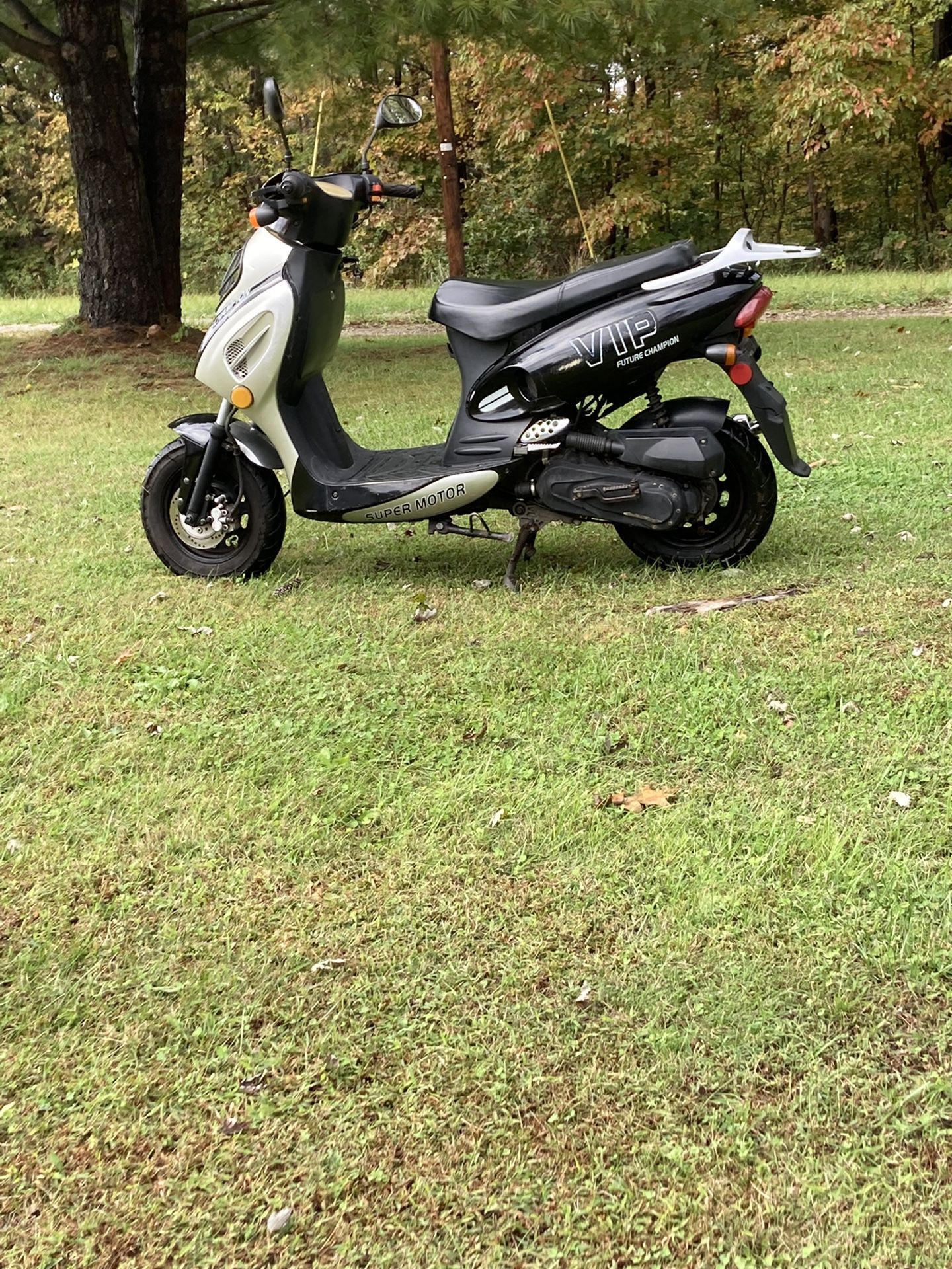 49cc VIP Scooter ( May Deliver )