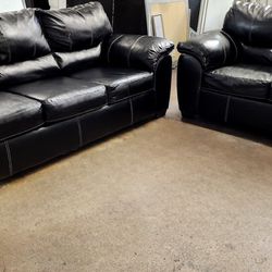 Black Leather With White Stitch Couch And Loveseat 
