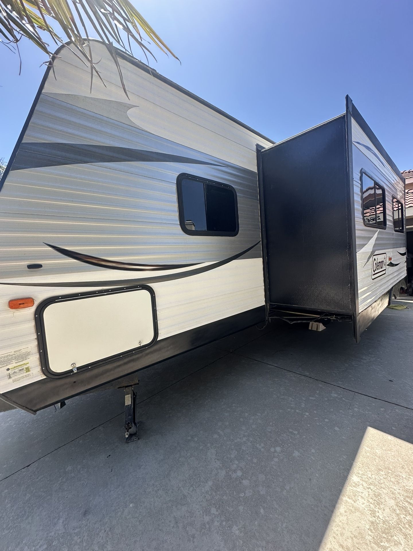 2015 Coleman Travel Trailer Camp Ready