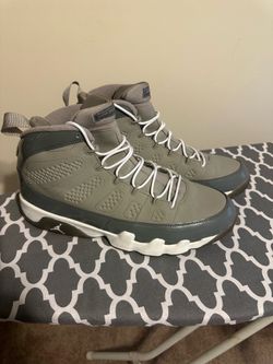Cool grey 9
