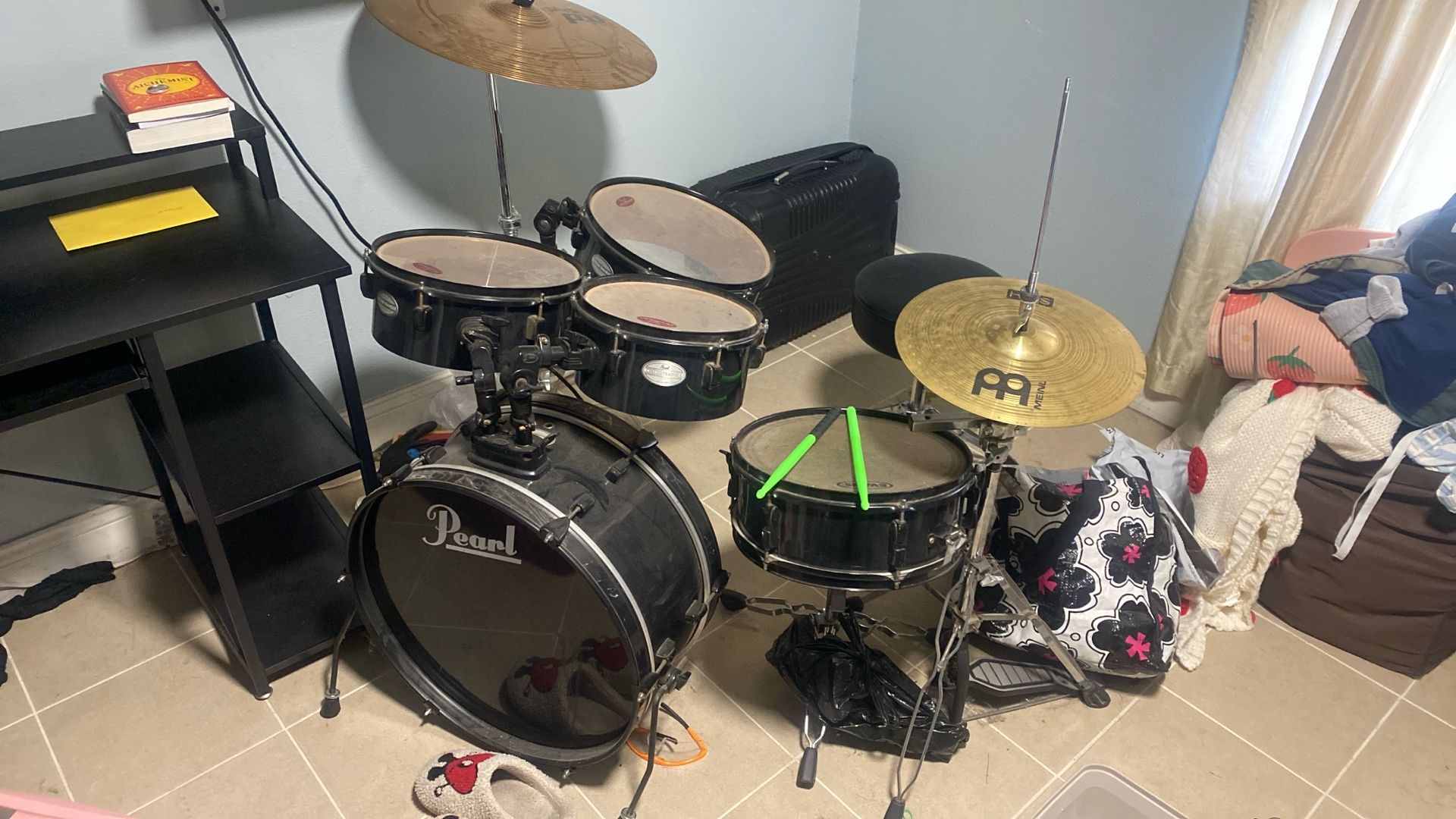 Pearl Drum Set