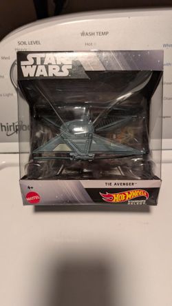 Hot Wheels Star Wars Starships Select #35 TIE Avenger