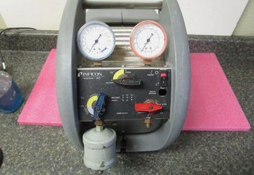 HVAC refrigerant recovery machine