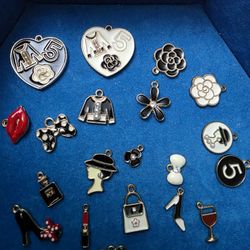 Set Mini Charms Pendants 
