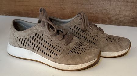 Dansko leather shoes size 38 (size 7)