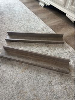 Floating shelves