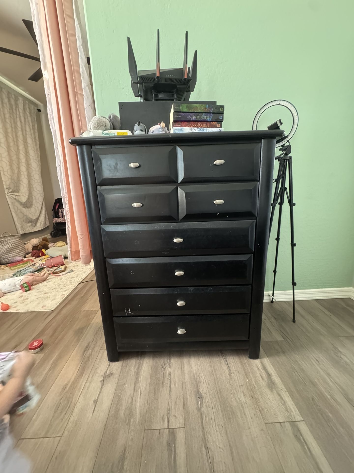 dresser/ black dresser/ tall dresser