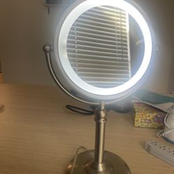 Tabletop LED Lighted Makeup Mirror with Magnification