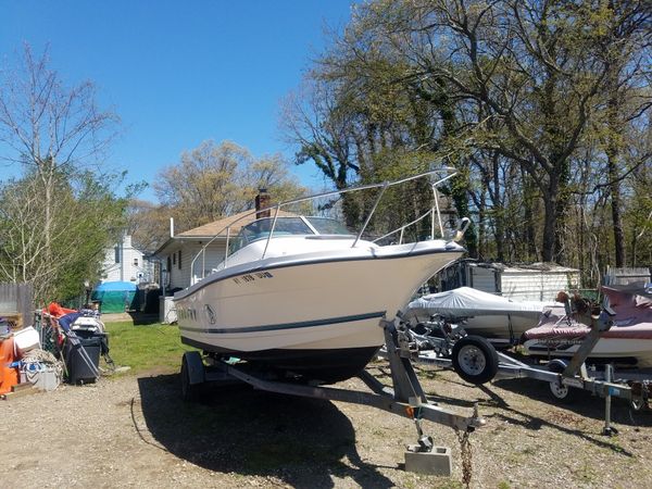 Bayliner trophy cuddy