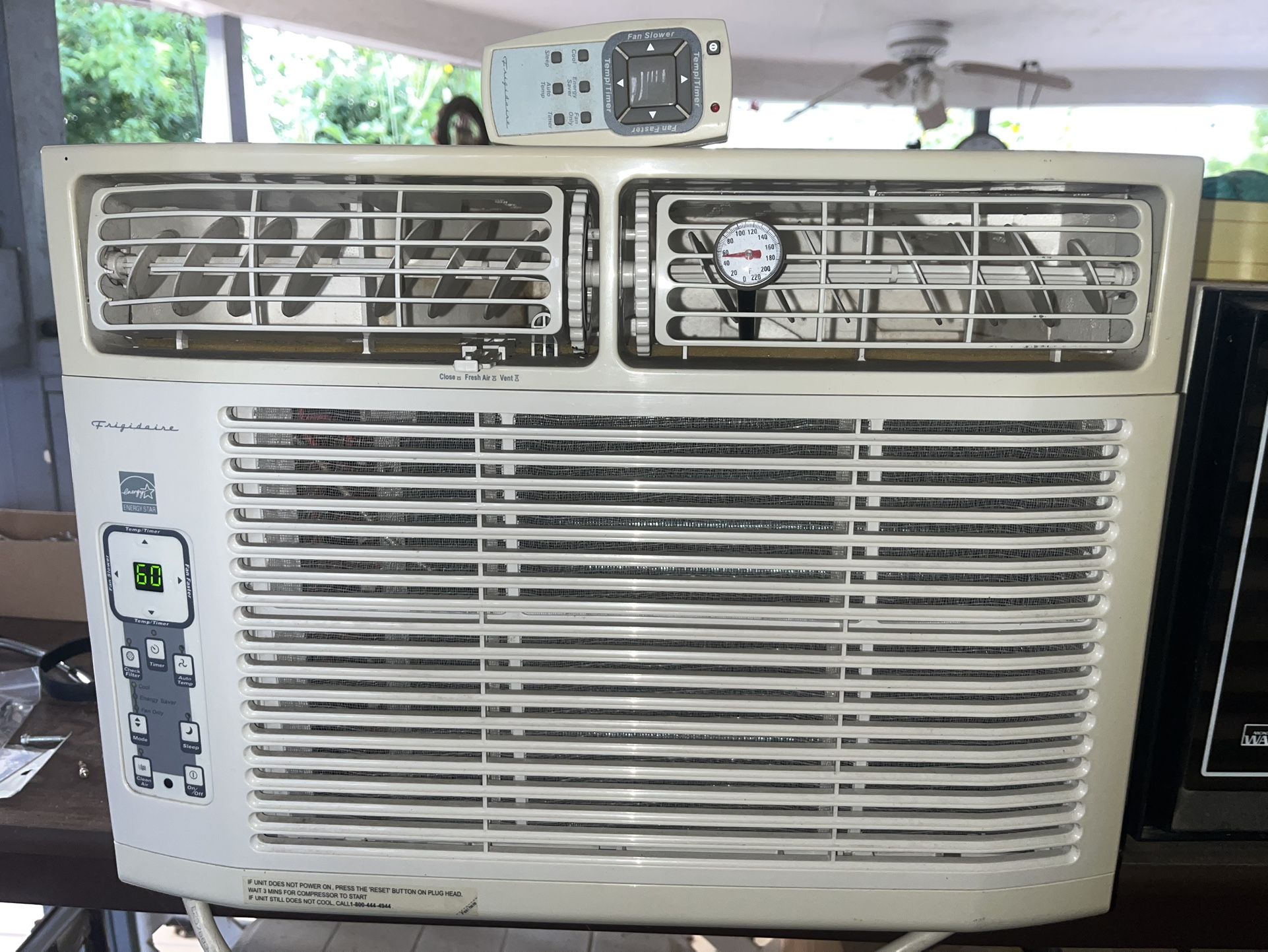 Air Conditioner Window Ac 12,000 BTU works Great W Remote perfect for large room