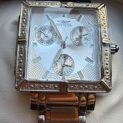 Brand New (Never Worn) Invicta Ladie’s Watch: Model 5377