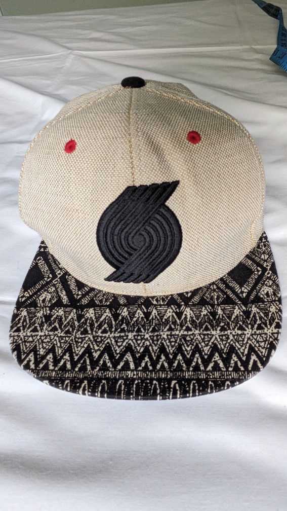 Mitchell & Ness NBA Portland Trail Blazers  Canvas Style Hat With Artistic Blk&White Bill