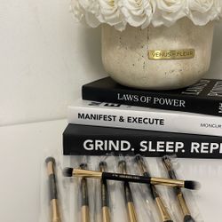 Belle Beauty Double Shadow Brush - $8 each