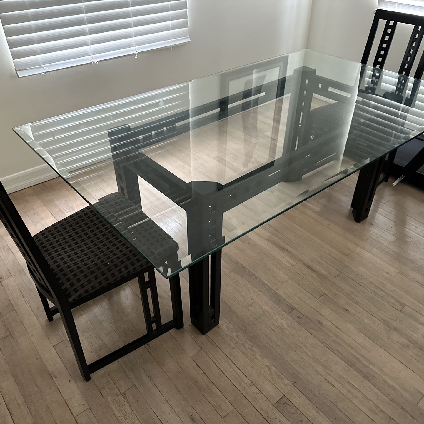 Dining Room Table 