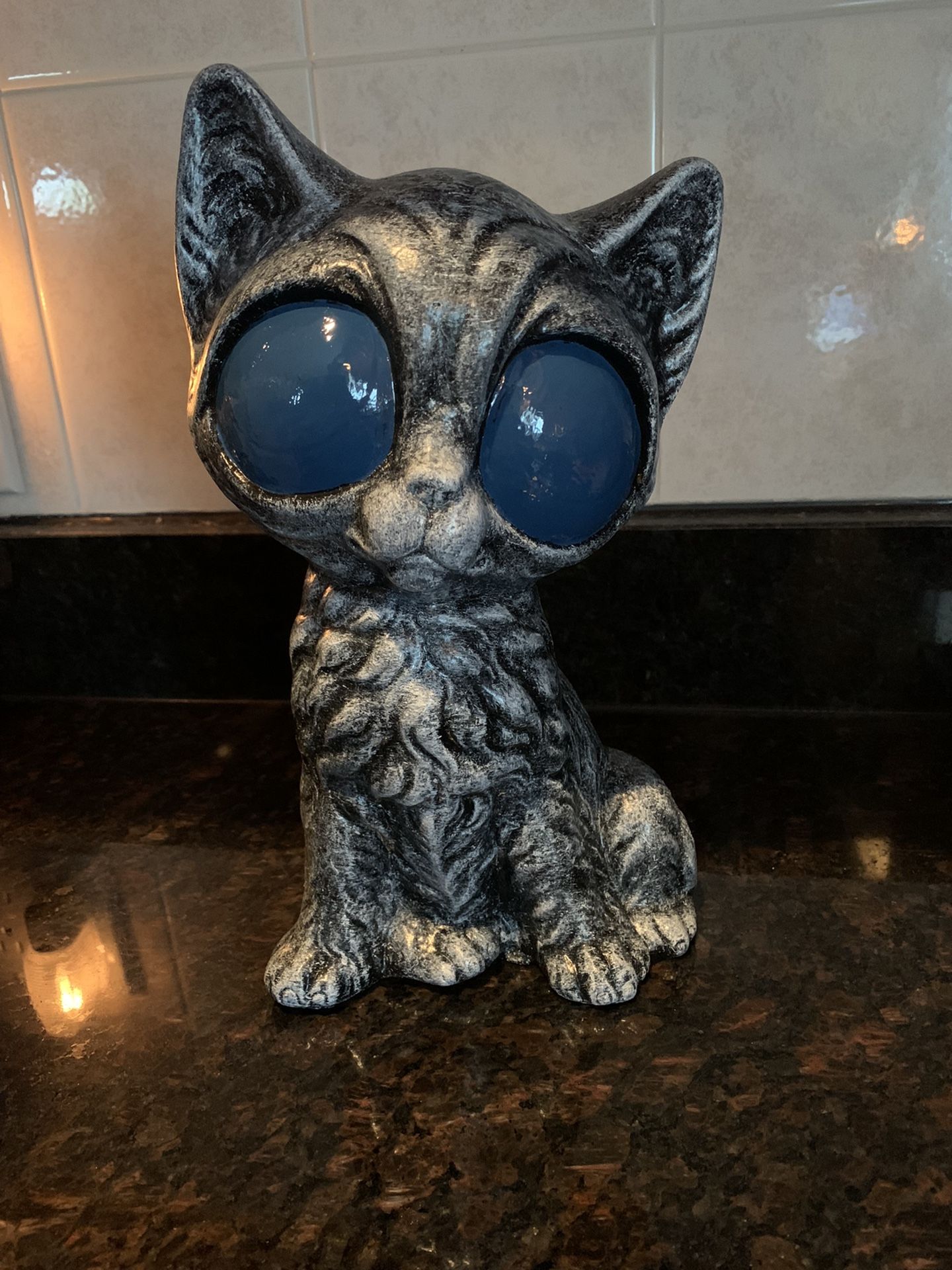Cartoon cat Statue 