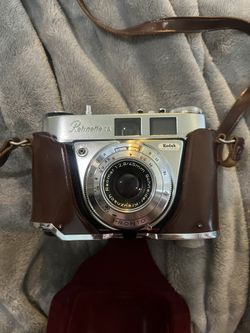 VINTAGE KODAK CAMERA