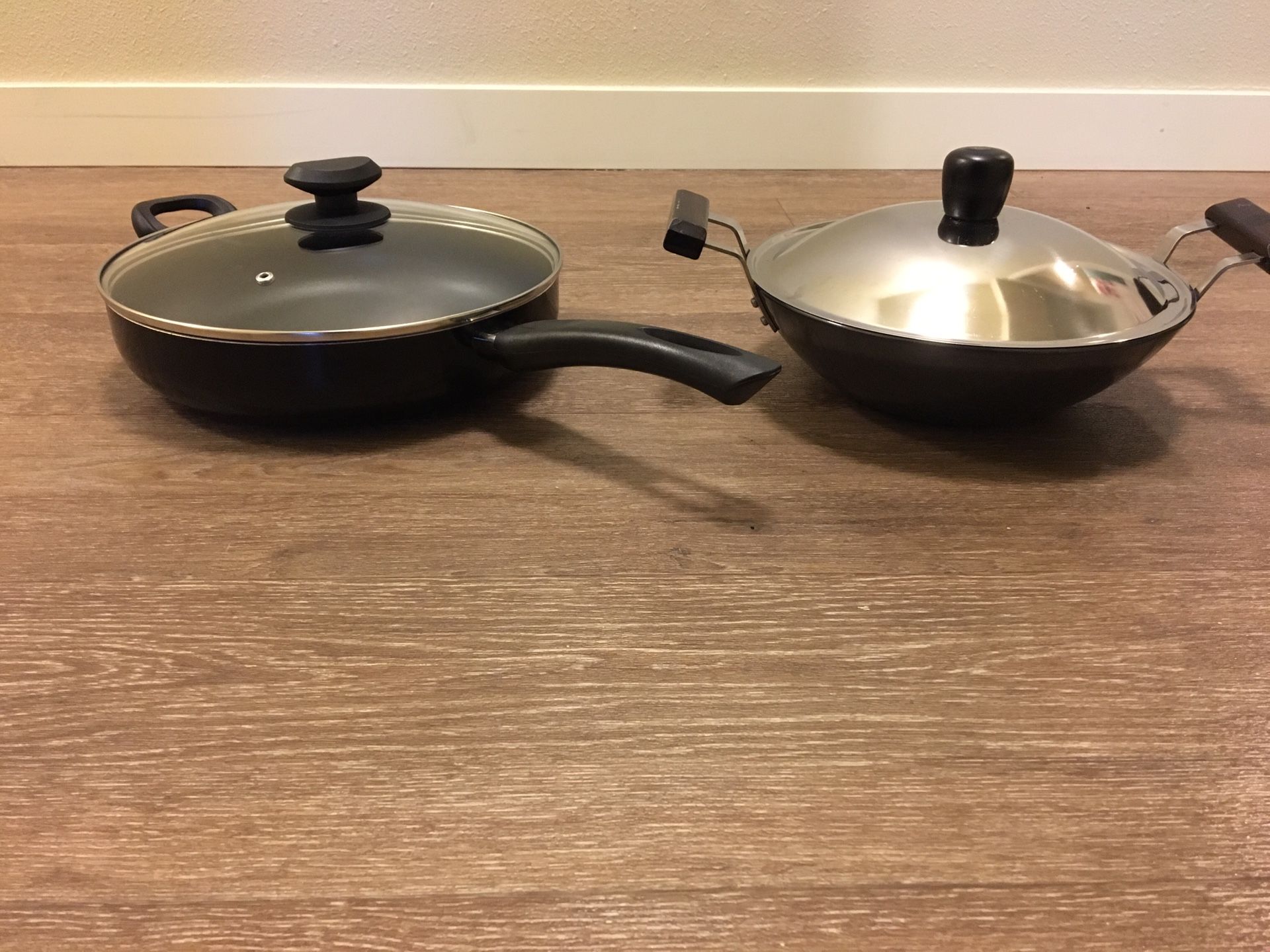 Cooking pan + wok with lids