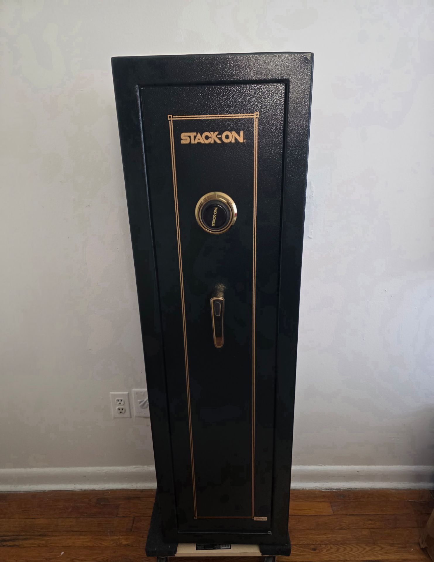 Stack on combination safe