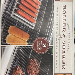 ***** NEW Parini Stainless Steel Hot Dog Roller And Salt/Pepper Shaker Set *****