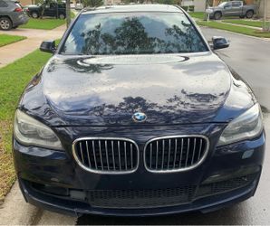 2014 BMW 7-Series. 750i . Navy blue