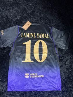 Barcelona Lamine Yamal away jersey