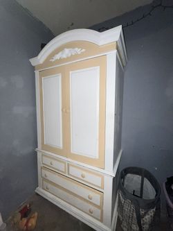 Armoire Dresser