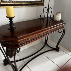 Set Of 2 Tables And A Large Mirror. Beautiful Decor 