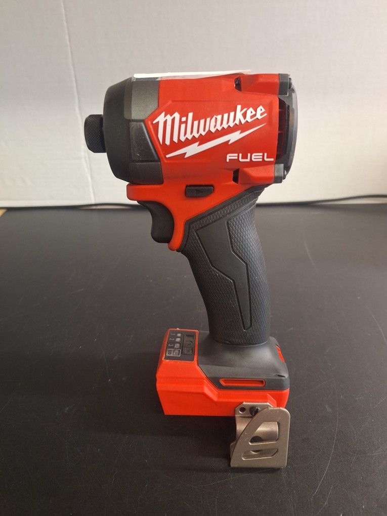 MILWAUKEE IMPACT DRIVER 2953-20