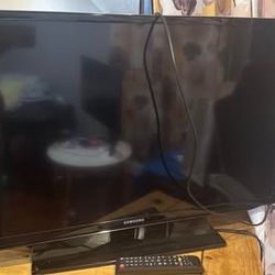  Samsung 32″ Full HD TV – Model WN32EH5000