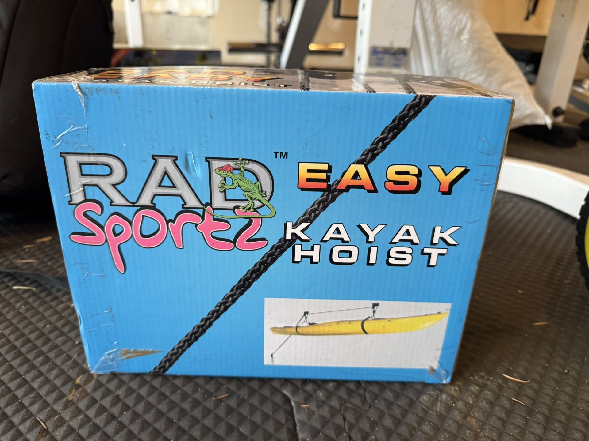 New Unopened Kayak Hoist