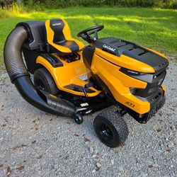 2025 Cub Cadet LT46KW Riding Lawn Mower Kawasaki Like Brand New Only 5 Hours