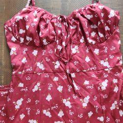 Vestido Florecitas, Mediano, Largo Con Abierta De Pierna 