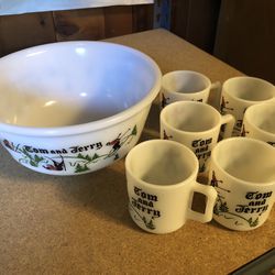 Tom & Jerry Christmas Punch Bowl Set