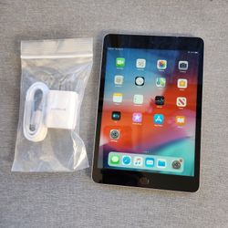 Apple iPad Mini 3 - Wifi - Like New 