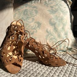 Bionda Castana Tan Suede Heels