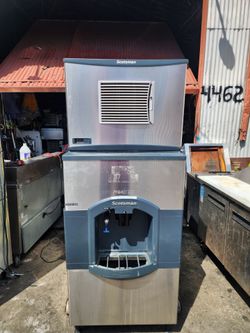 SCOTSMAN ICE MAKER (500 Pounds Capacity)