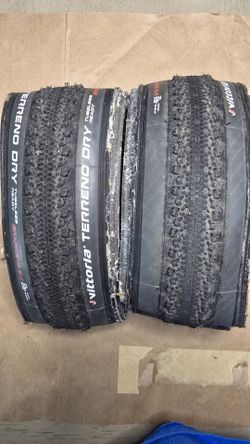 Vittoria Terreno Dry 700x33c Gravel Tires – Tubeless Ready – Pair