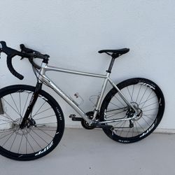 Gravel Bike