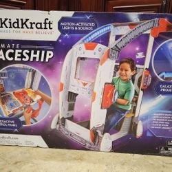 KidKraft Ultimate Spaceship Wooden Pretend Play Set with Lights Sounds and Space Projector