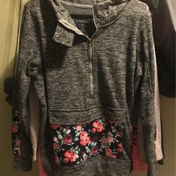 NWOT Empyre Sweatshirt With Huge Front Pocket