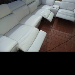SECTIONAL GENUINE LEATHER WHITE COLOR.. DELIVERY SERVICE AVAILABLE 🚚💥🚚