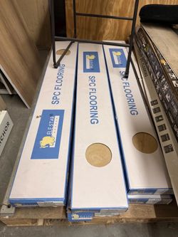 7mm SPC flooring 2$/sqft