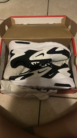 S:6.5 black and white Nike womans walking sneakers