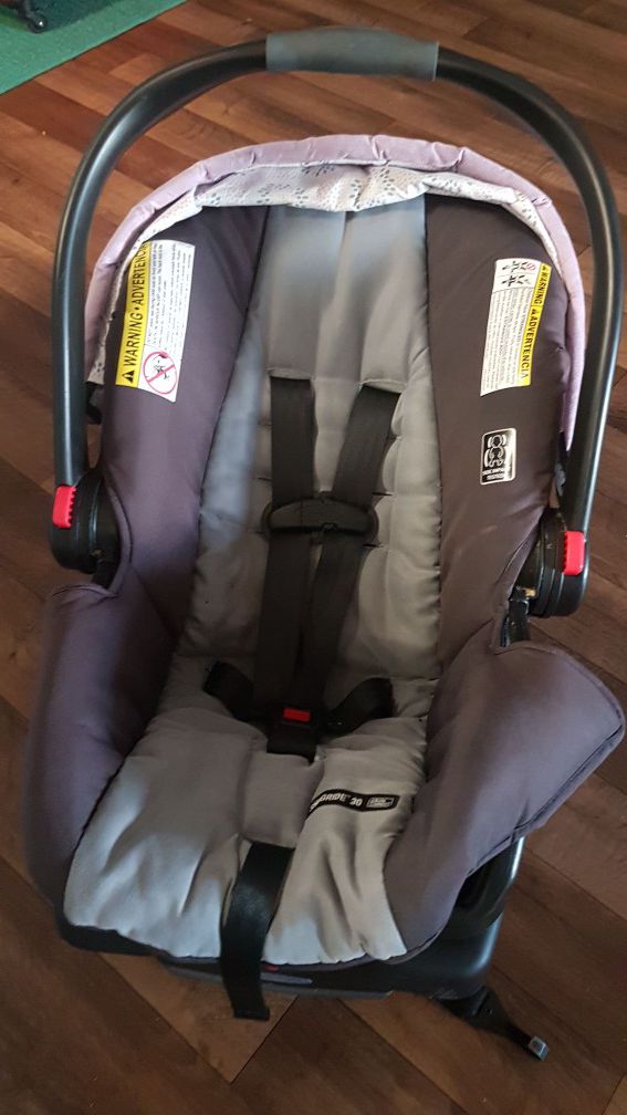 Baby car seat (rear facing)