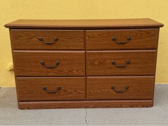 Dresser